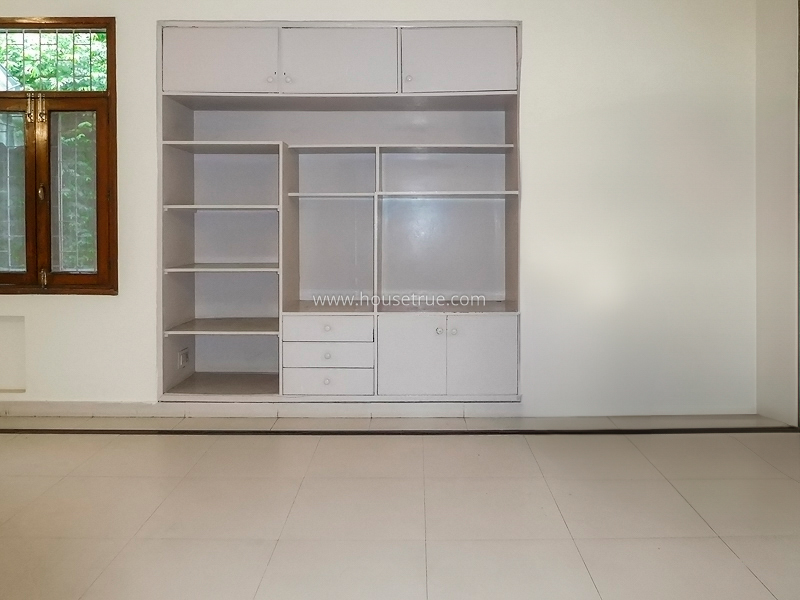 2 BHK Flat For Rent in Shanti Niketan