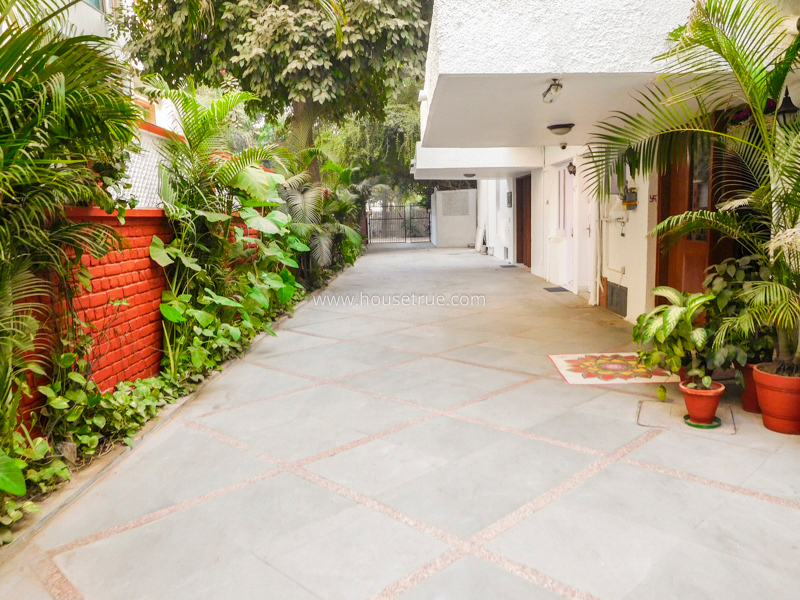 2 BHK Flat For Rent in Shanti Niketan