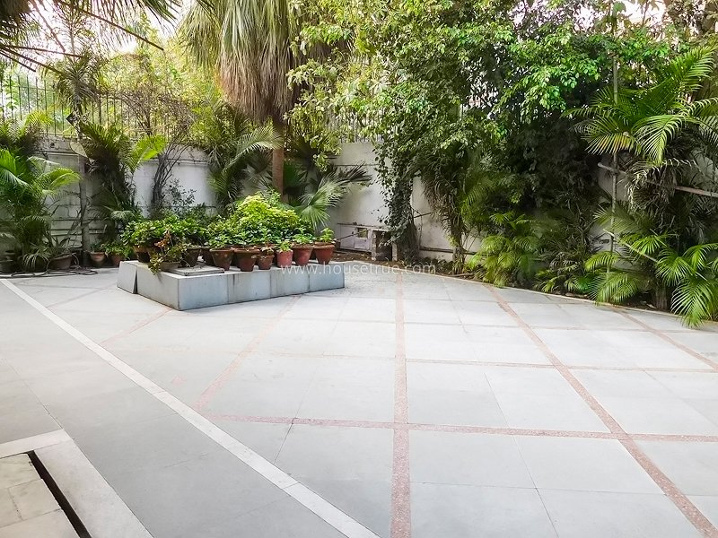 2 BHK Flat For Rent in Shanti Niketan