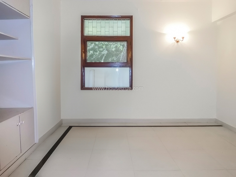 2 BHK Flat For Rent in Shanti Niketan