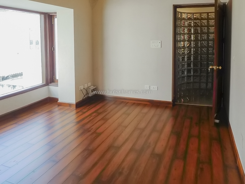 3 BHK Flat For Rent in Sundar Nagar