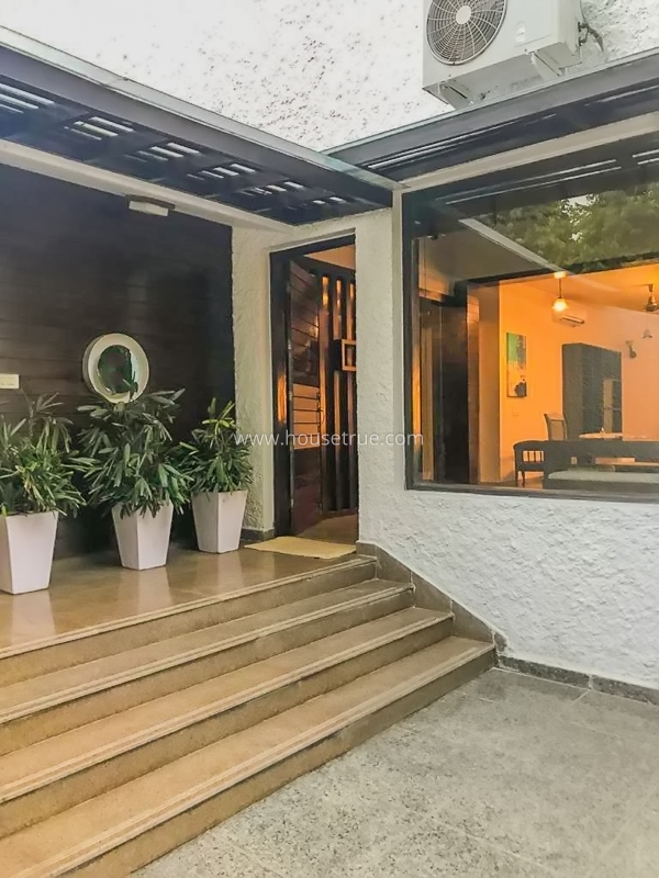 8 BHK Farm House For Rent in Dlf Chattarpur Farms