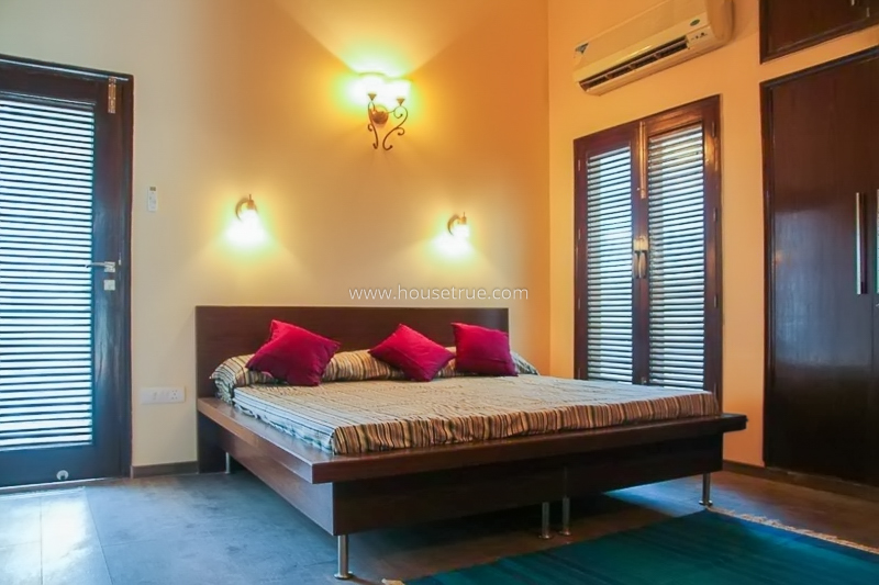 8 BHK Farm House For Rent in Dlf Chattarpur Farms