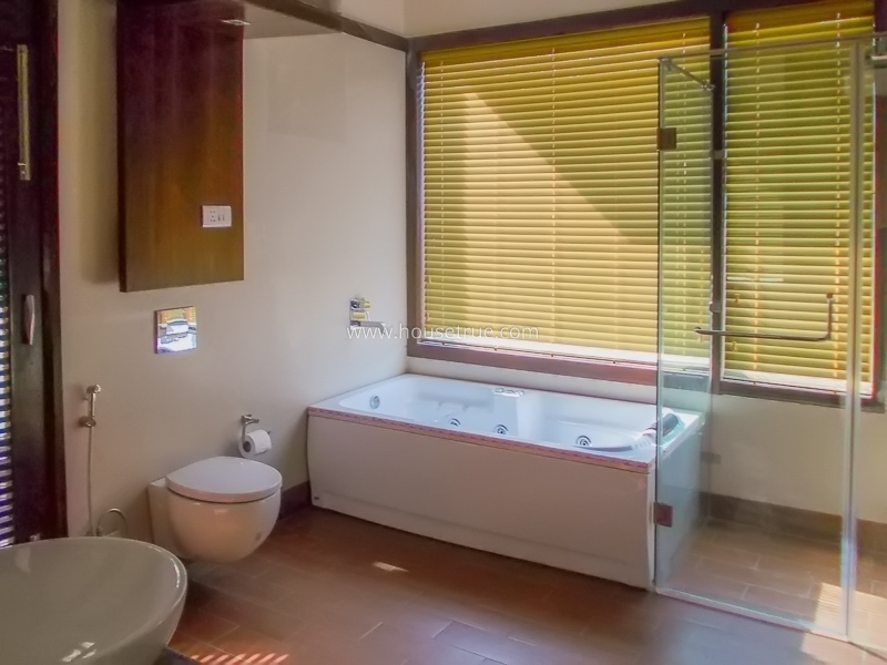 8 BHK Farm House For Rent in Dlf Chattarpur Farms