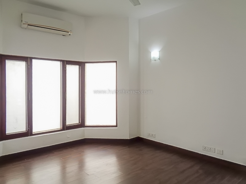 5 BHK House For Rent in Vasant Vihar