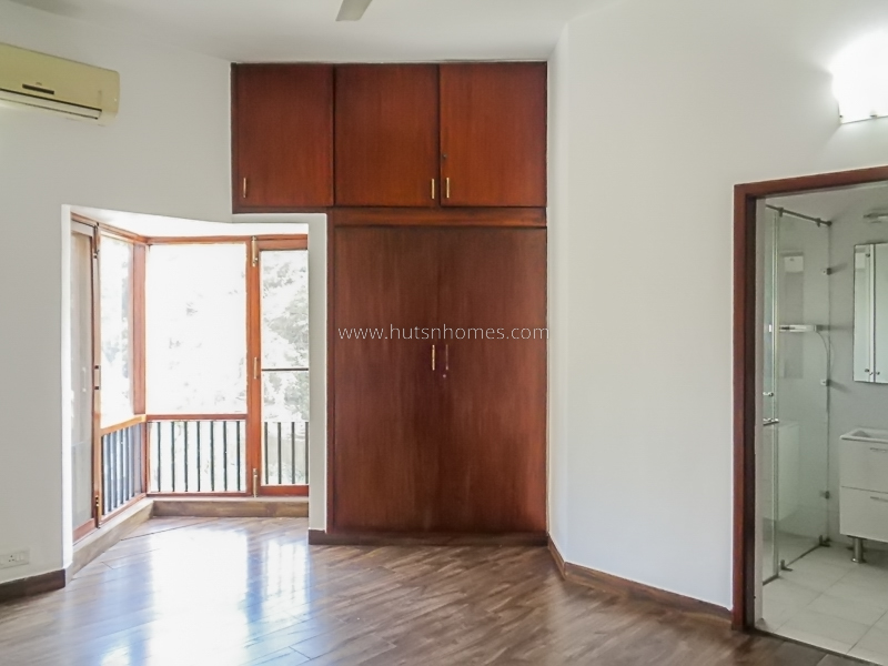 5 BHK House For Rent in Vasant Vihar