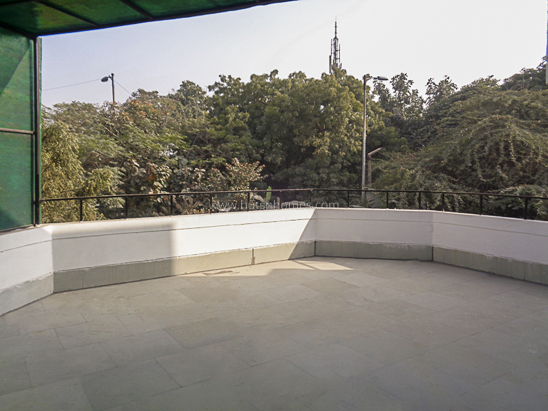 5 BHK House For Rent in Vasant Vihar