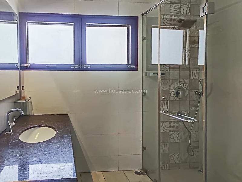 5 BHK House For Rent in Vasant Vihar