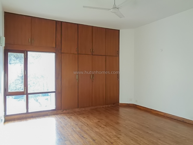 5 BHK House For Rent in Vasant Vihar