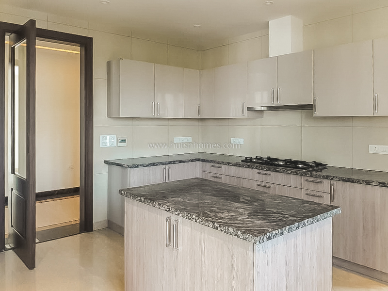 4 BHK Flat For Rent in Vasant Vihar