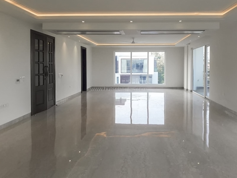 5 BHK Flat For Rent in Vasant Vihar