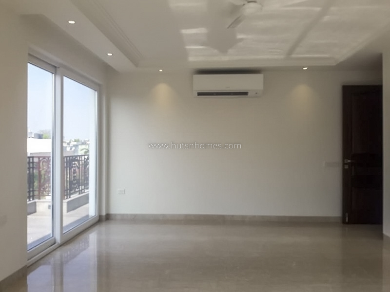 5 BHK Flat For Rent in Vasant Vihar