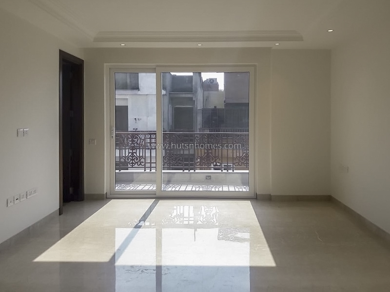 5 BHK Flat For Rent in Vasant Vihar