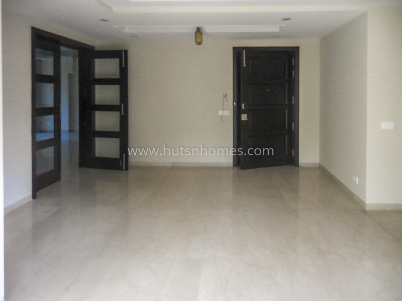4 BHK Builder Floor For Rent in Shanti Niketan