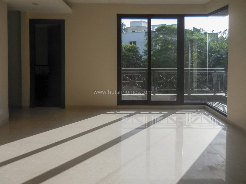 4 BHK Flat For Rent in Shanti Niketan