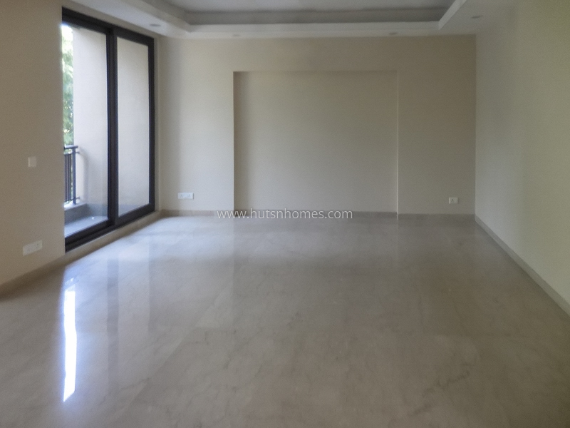 4 BHK Flat For Rent in Shanti Niketan