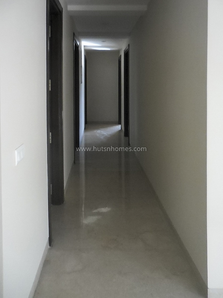 4 BHK Flat For Rent in Shanti Niketan