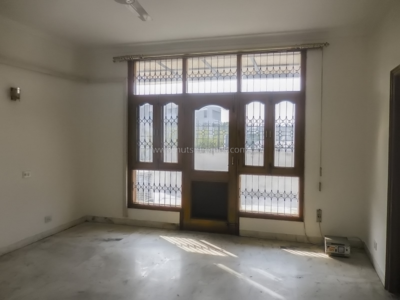 4 BHK Duplex For Rent in Shanti Niketan