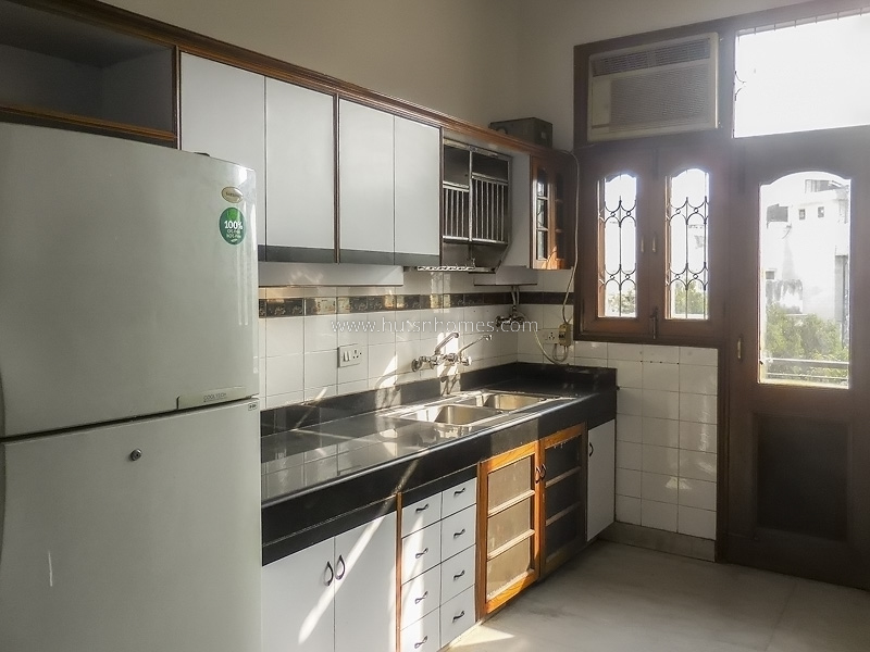 4 BHK Duplex For Rent in Shanti Niketan