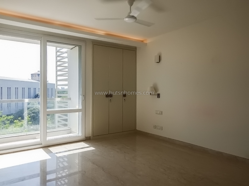4 BHK Duplex For Rent in Shanti Niketan