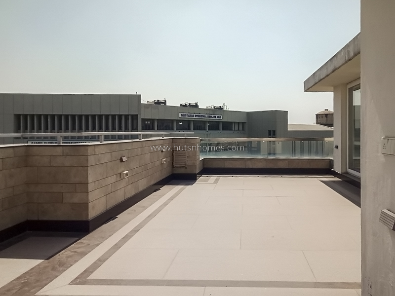 4 BHK Duplex For Rent in Shanti Niketan