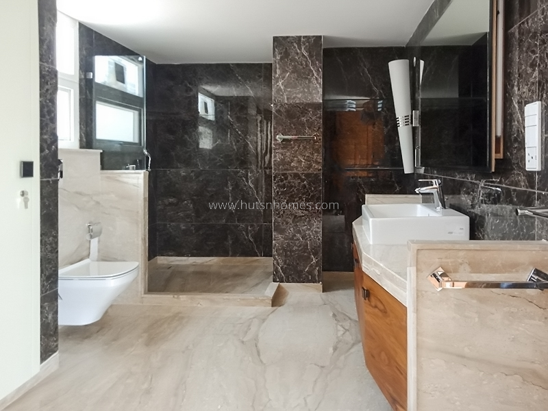 4 BHK Duplex For Rent in Shanti Niketan