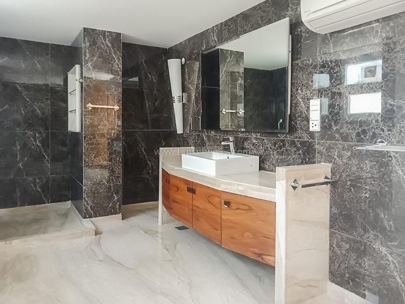 4 BHK Duplex For Rent in Shanti Niketan