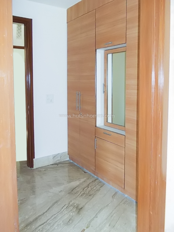 3 BHK Flat For Rent in Shanti Niketan