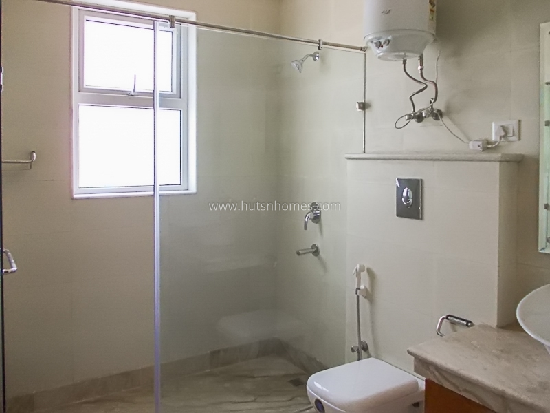 3 BHK Flat For Rent in Shanti Niketan