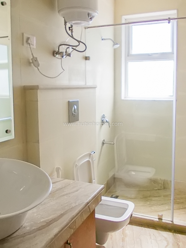 3 BHK Flat For Rent in Shanti Niketan