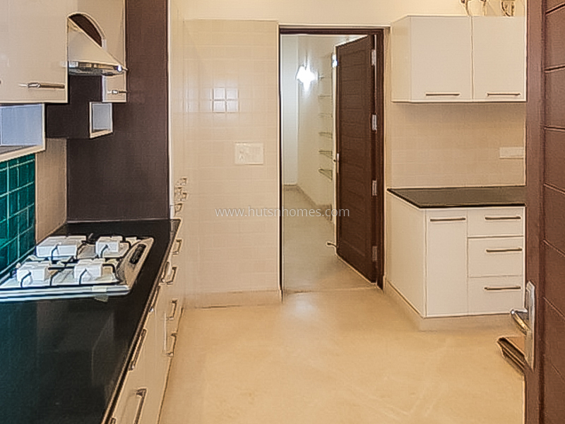 5 BHK Flat For Rent in Shanti Niketan