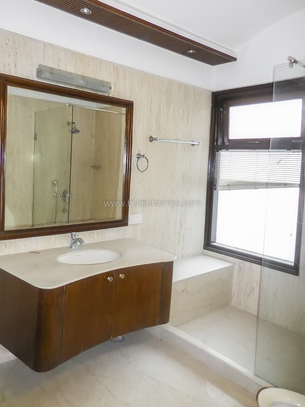 4 BHK Duplex For Rent in Shanti Niketan