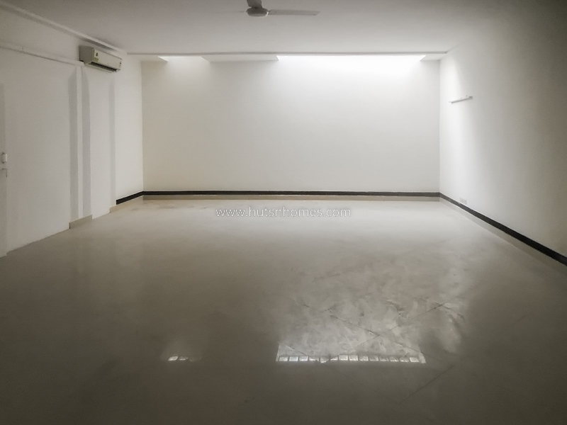 4 BHK Duplex For Rent in Shanti Niketan