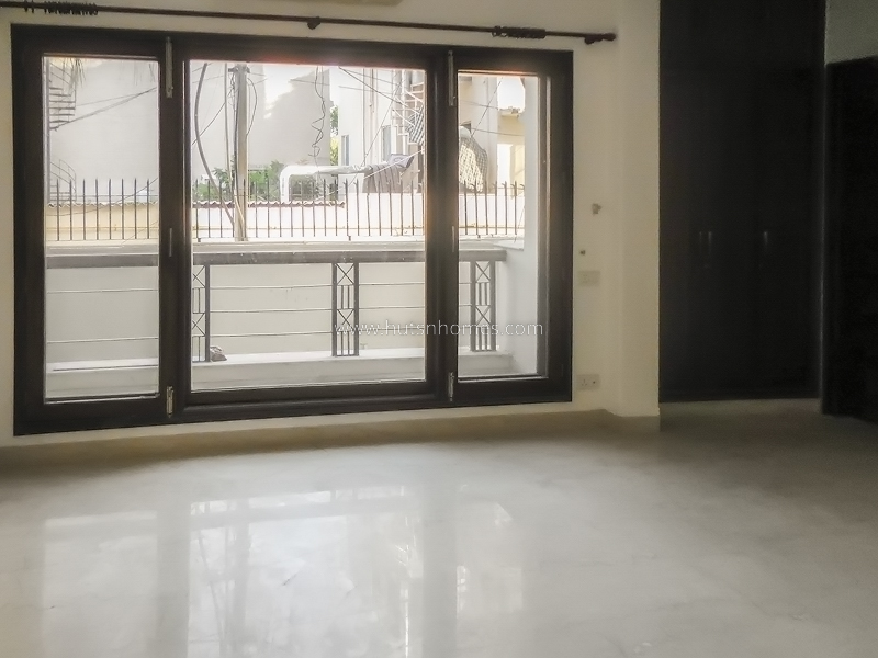 4 BHK Duplex For Rent in Shanti Niketan