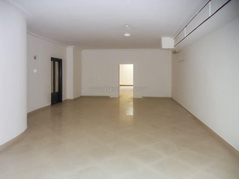 4 BHK Duplex For Rent in Shanti Niketan