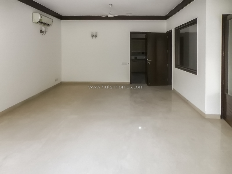 4 BHK Duplex For Rent in Shanti Niketan