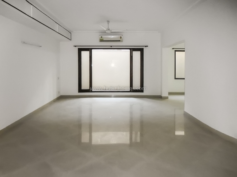 4 BHK Duplex For Rent in Shanti Niketan
