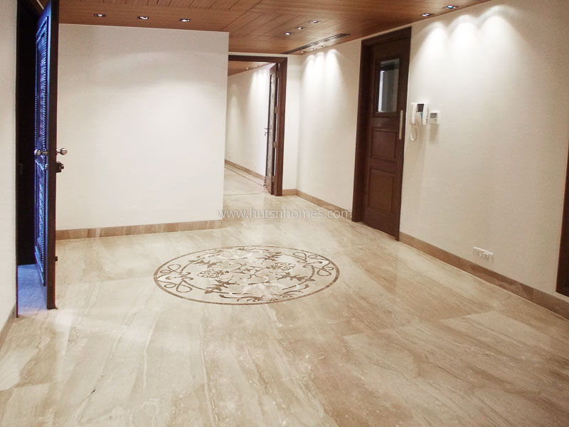 4 BHK Flat For Rent in Shanti Niketan