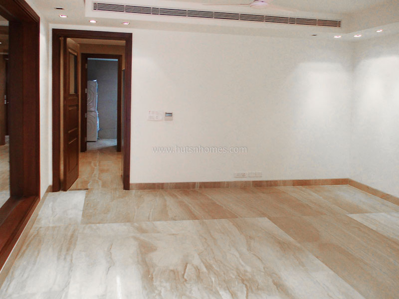 4 BHK Flat For Rent in Shanti Niketan