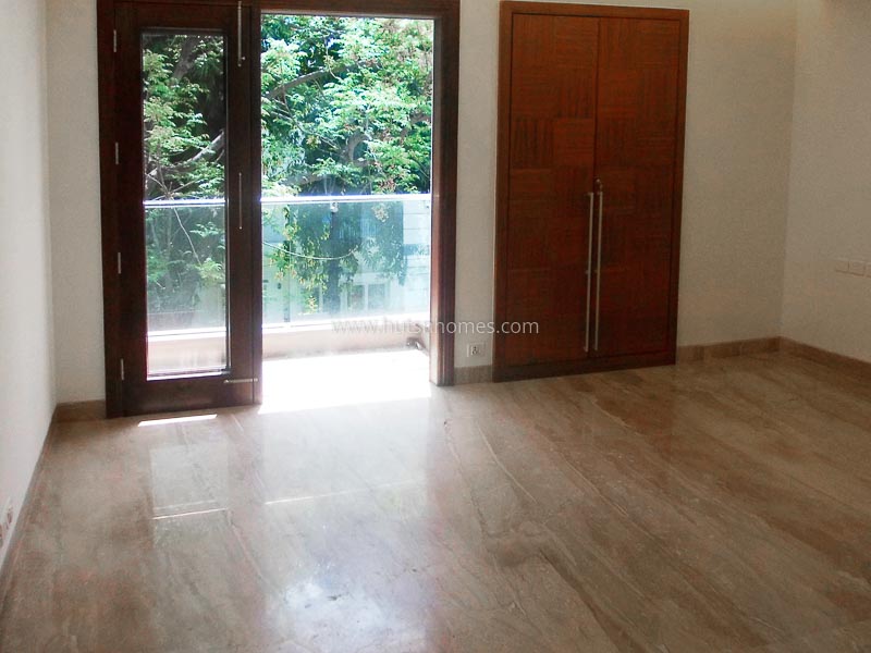 4 BHK Flat For Rent in Shanti Niketan