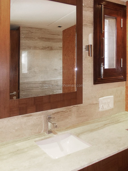 4 BHK Flat For Rent in Shanti Niketan