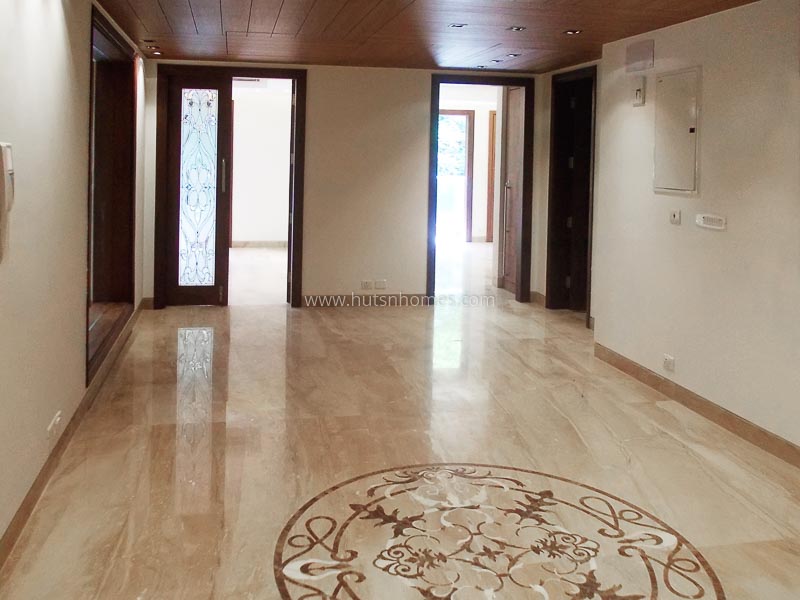 4 BHK Flat For Rent in Shanti Niketan