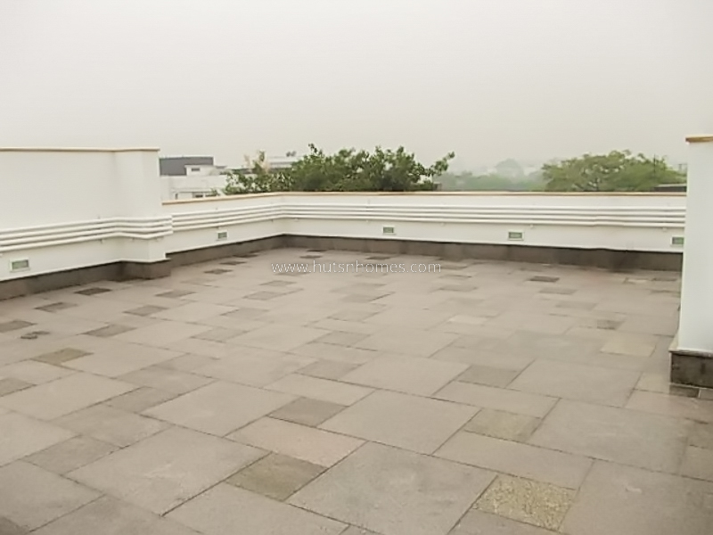 4 BHK Flat For Rent in Shanti Niketan