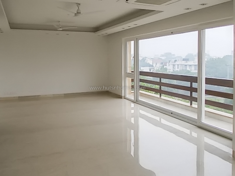 4 BHK Flat For Rent in Shanti Niketan