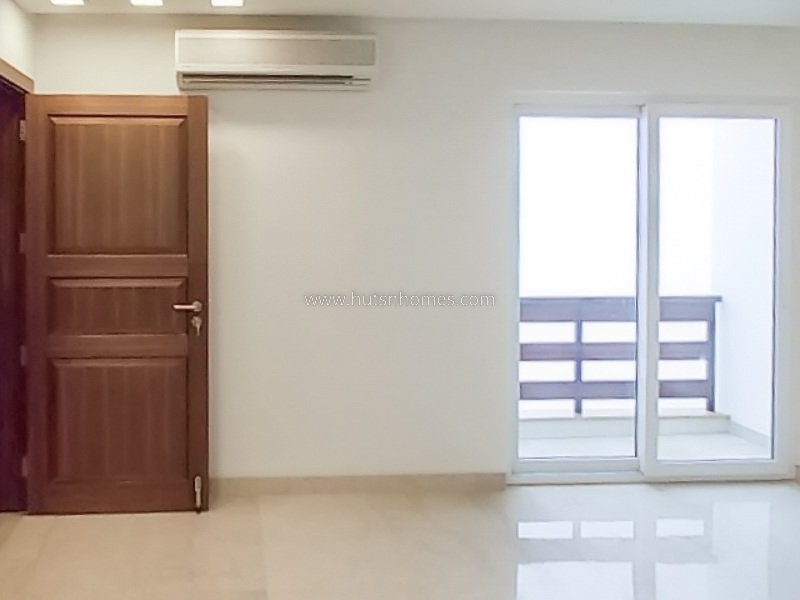 4 BHK Flat For Rent in Shanti Niketan