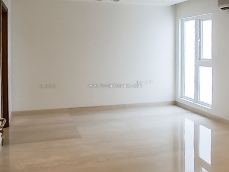 4 BHK Flat For Rent in Shanti Niketan