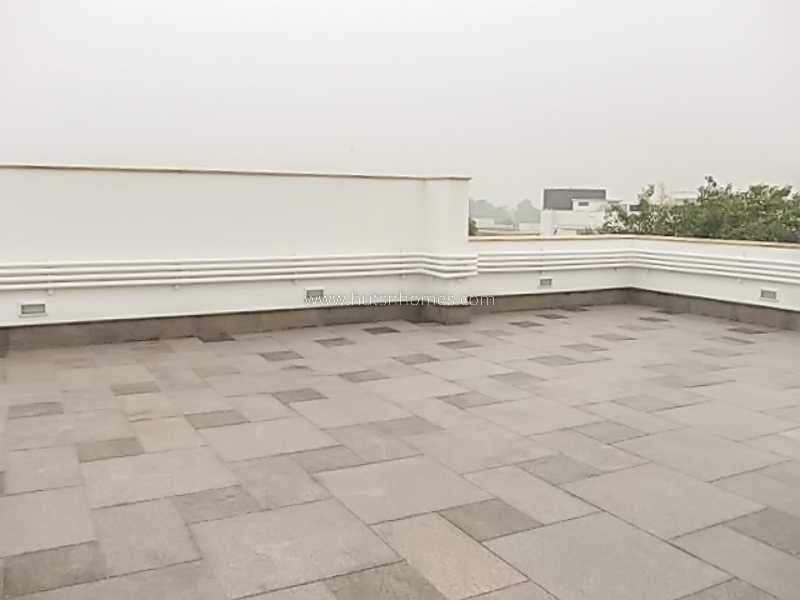 4 BHK Flat For Rent in Shanti Niketan