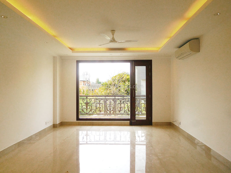 4 BHK Flat For Rent in Shanti Niketan