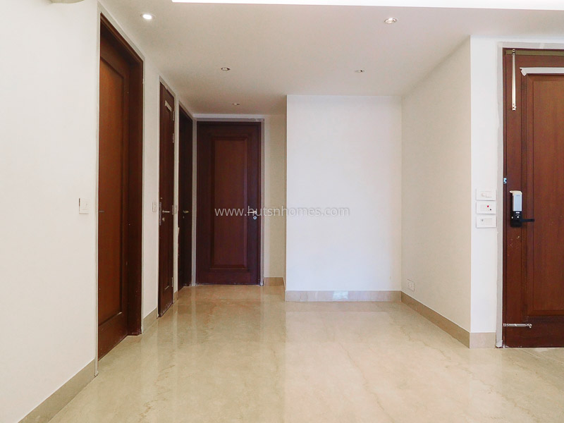 4 BHK Flat For Rent in Shanti Niketan