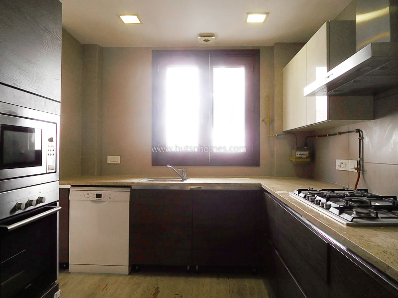 4 BHK Flat For Rent in Shanti Niketan